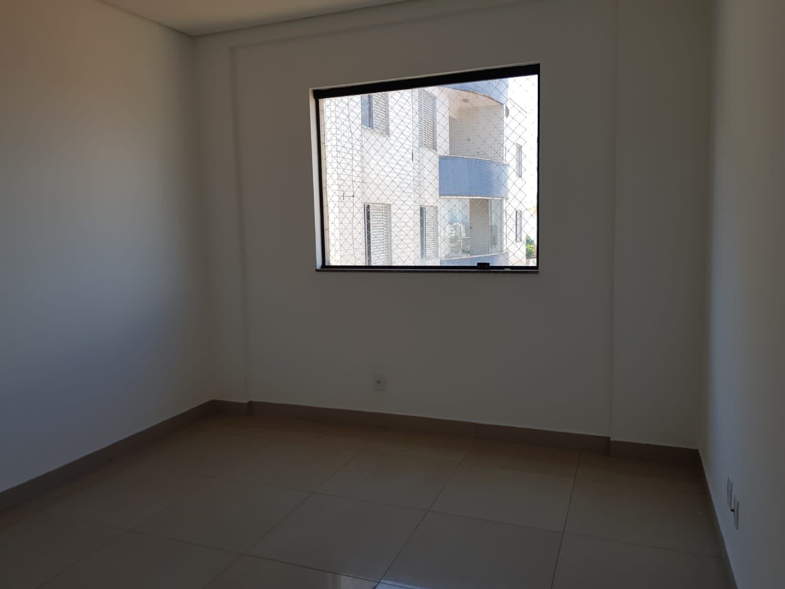 VENDO ÓTIMO APARTAMENTO NO SANTA HELENA